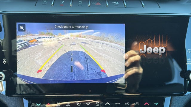 2026 Jeep Grand Cherokee Laredo Altitude