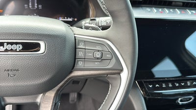 2026 Jeep Grand Cherokee Laredo Altitude