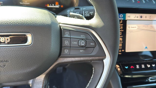 2026 Jeep Grand Cherokee Laredo Altitude