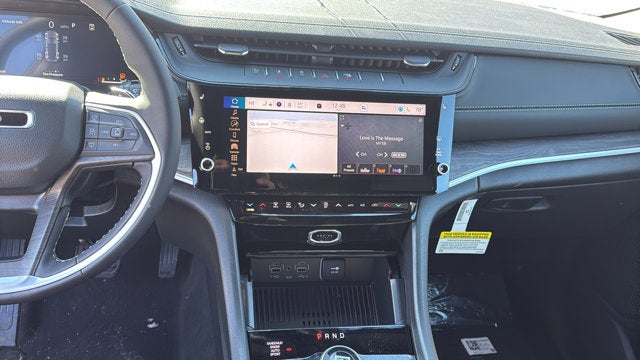 2026 Jeep Grand Cherokee Laredo Altitude