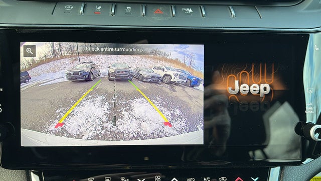 2026 Jeep Grand Cherokee Laredo Altitude