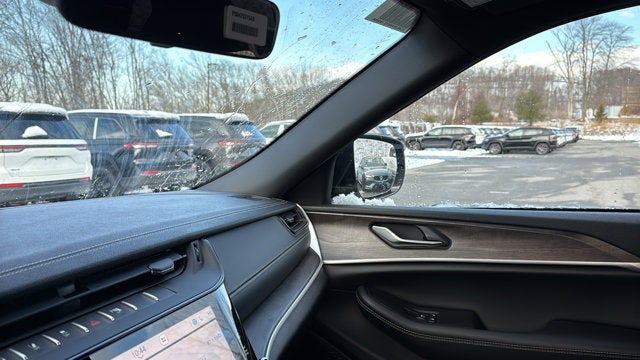 2026 Jeep Grand Cherokee Laredo Altitude