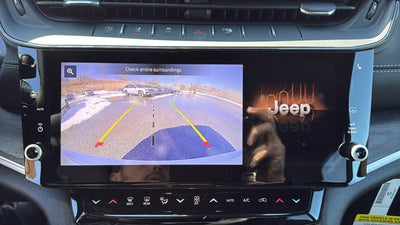2026 Jeep Grand Cherokee Laredo Altitude