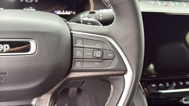 2027 Jeep Grand Cherokee Limited Reserve