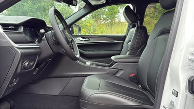 2027 Jeep Grand Cherokee Limited
