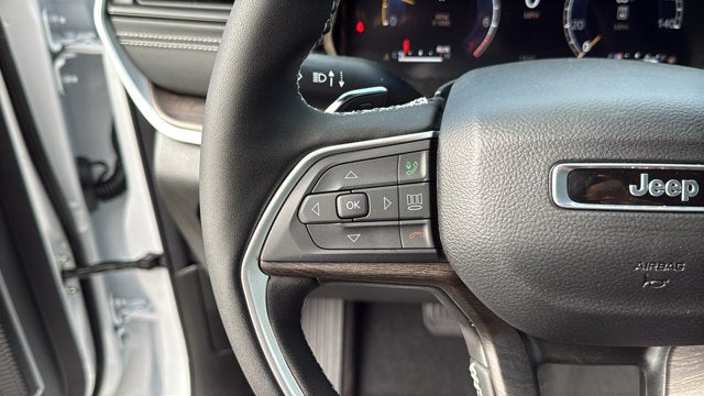 2027 Jeep Grand Cherokee Limited Reserve