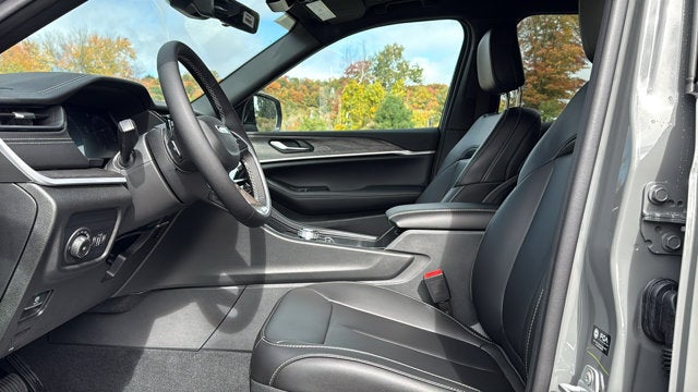2027 Jeep Grand Cherokee Limited Reserve