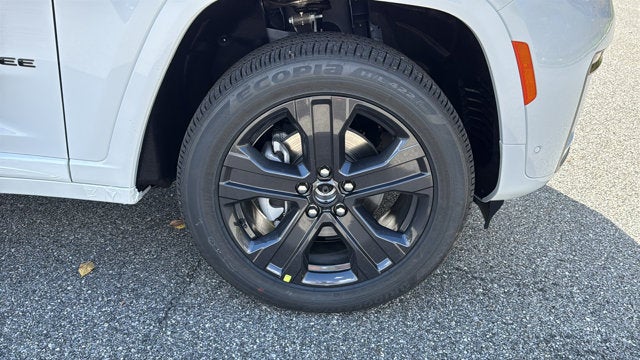 2027 Jeep Grand Cherokee Limited Reserve