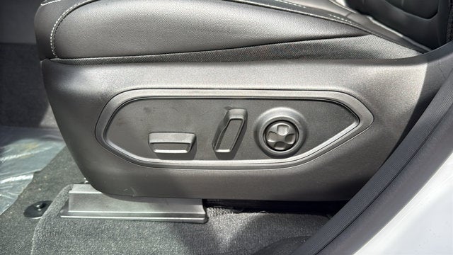 2027 Jeep Grand Cherokee Limited Reserve