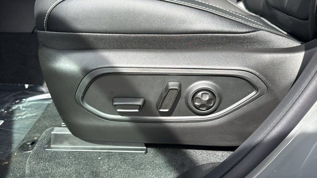 2027 Jeep Grand Cherokee Limited Reserve