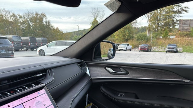 2025 Jeep Grand Cherokee Overland