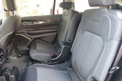 2022 Jeep Grand Cherokee L Laredo