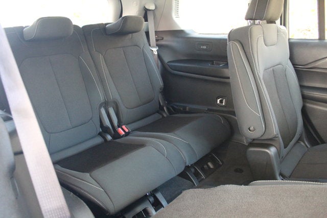 2022 Jeep Grand Cherokee L Laredo