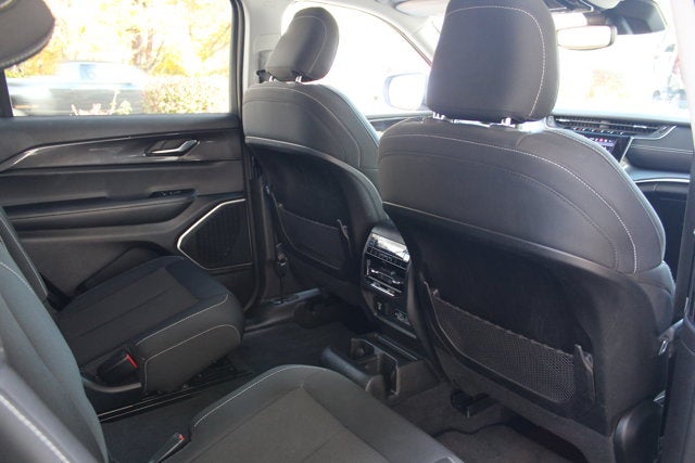 2022 Jeep Grand Cherokee L Laredo