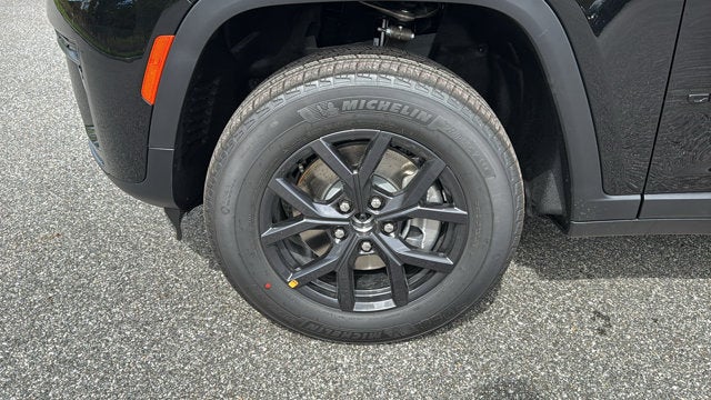 2027 Jeep Grand Cherokee L Laredo Altitude