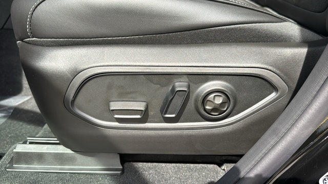 2027 Jeep Grand Cherokee L Laredo Altitude