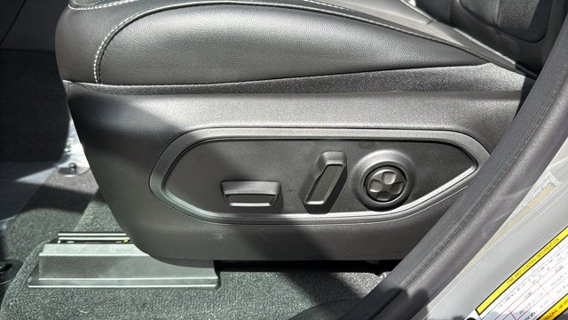 2027 Jeep Grand Cherokee L Laredo Altitude