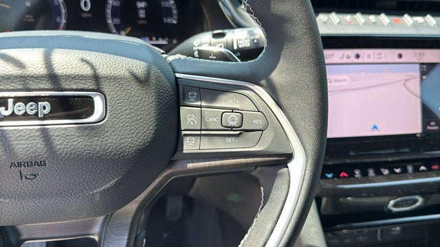 2026 Jeep Grand Cherokee L Laredo Altitude