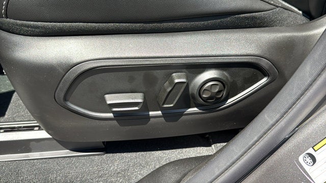 2026 Jeep Grand Cherokee L Laredo Altitude