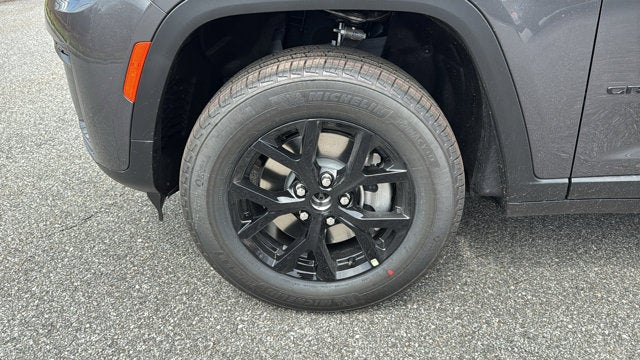 2026 Jeep Grand Cherokee L Laredo Altitude
