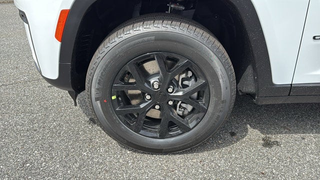 2026 Jeep Grand Cherokee L Laredo Altitude