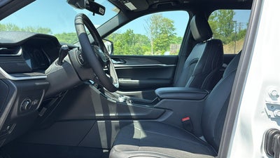 2026 Jeep Grand Cherokee L Laredo Altitude