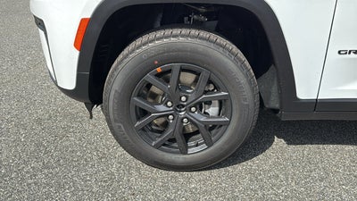 2027 Jeep Grand Cherokee L Laredo Altitude