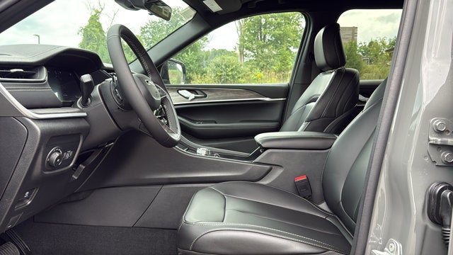 2027 Jeep Grand Cherokee L Limited