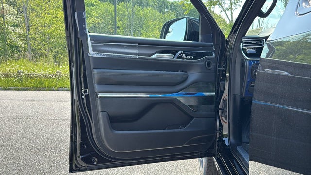 2026 Jeep Grand Wagoneer L Summit Obsidian