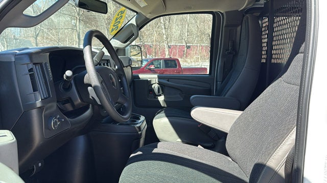 2025 GMC Savana Cargo Van BASE