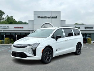 2027 Chrysler Pacifica Select