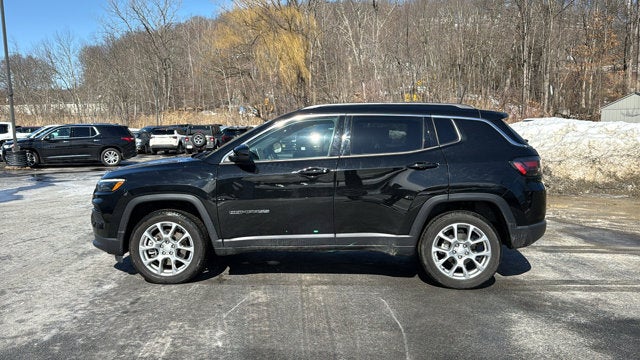 2023 Jeep Compass Latitude Lux
