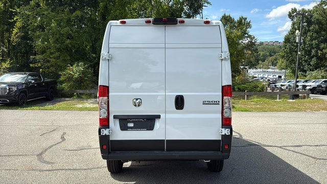 2026 RAM ProMaster Cargo Van Tradesman