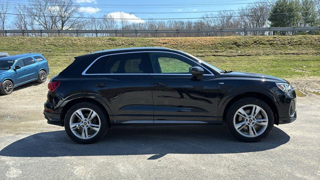 2023 Audi Q3 S line Premium