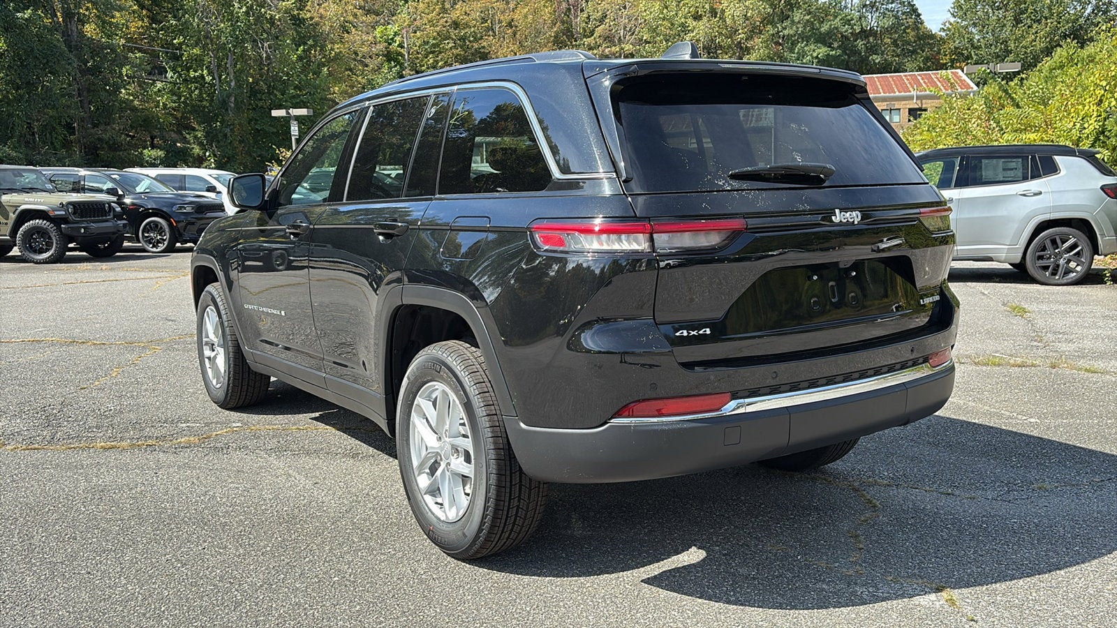 2025 Jeep Grand Cherokee Laredo