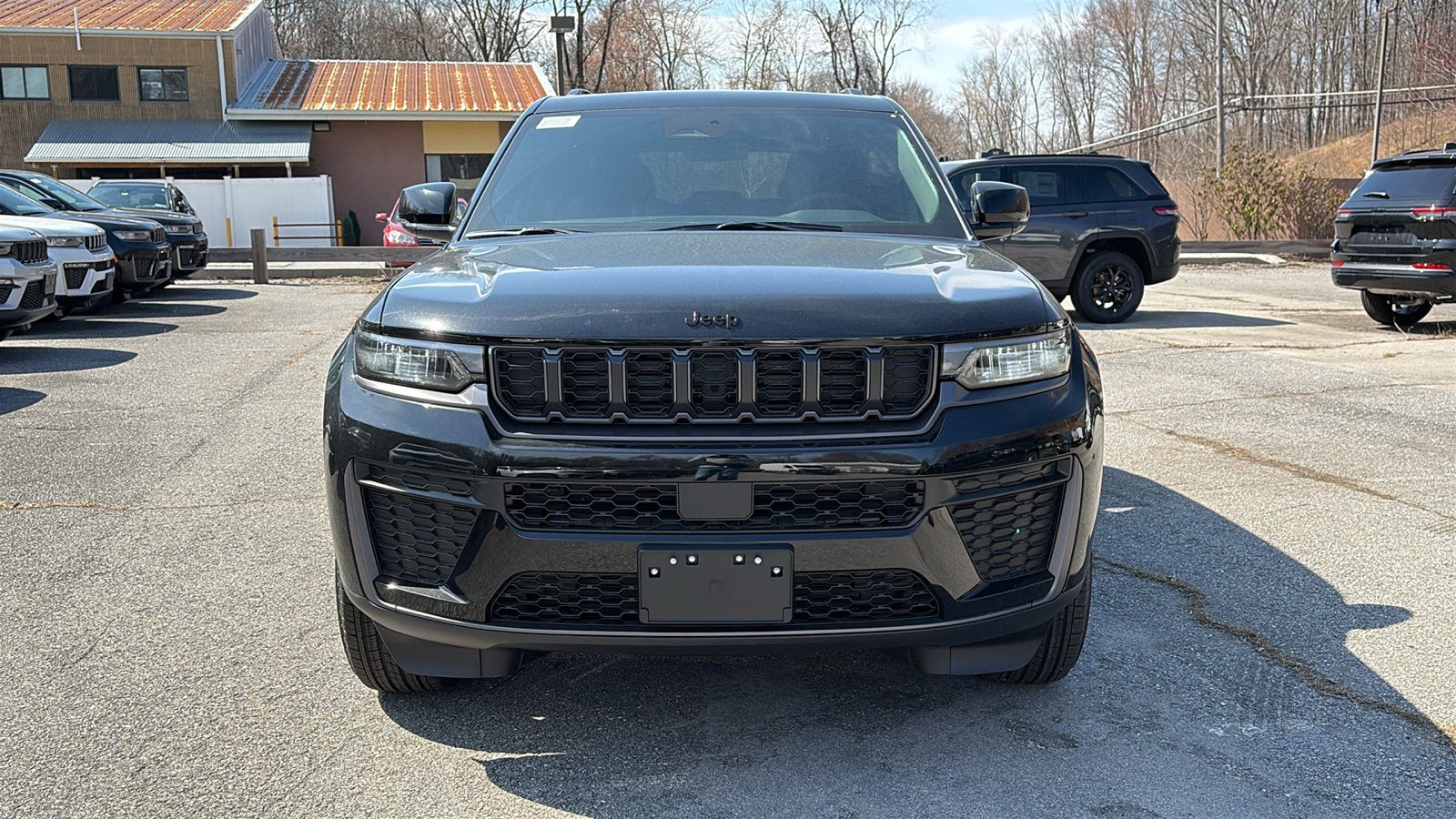 2026 Jeep Grand Cherokee Laredo Altitude