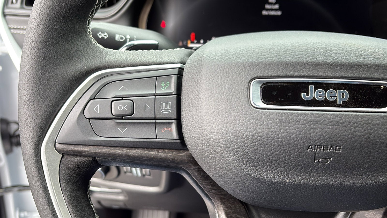 2026 Jeep Grand Cherokee Laredo Altitude