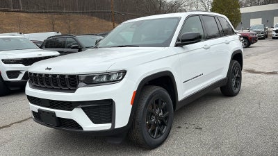 2026 Jeep Grand Cherokee Laredo Altitude
