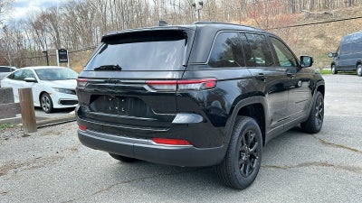 2026 Jeep Grand Cherokee Laredo Altitude