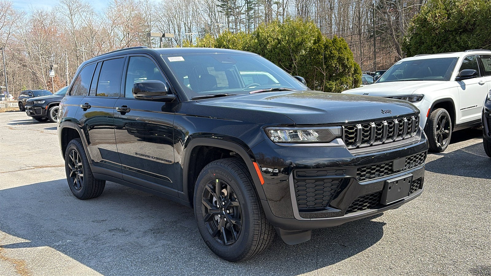 2026 Jeep Grand Cherokee Laredo Altitude