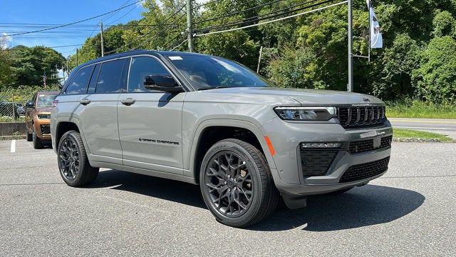 2027 Jeep Grand Cherokee Summit