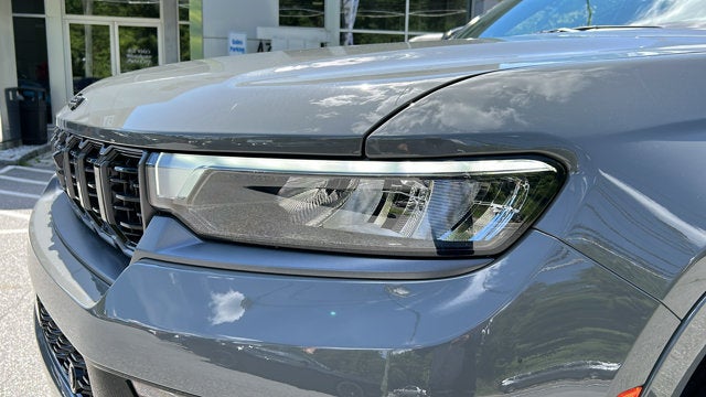 2027 Jeep Grand Cherokee Summit