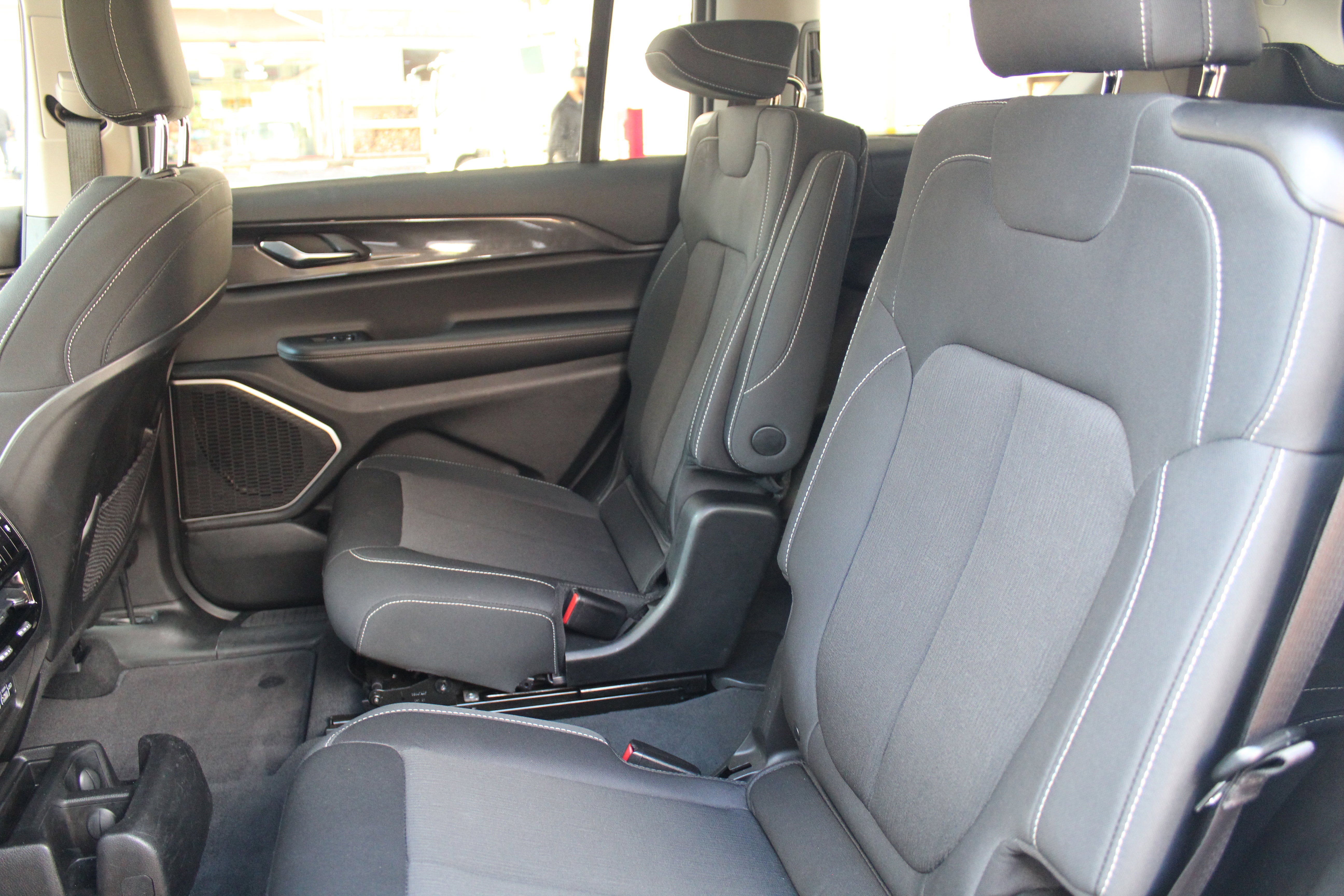 2022 Jeep Grand Cherokee L Laredo