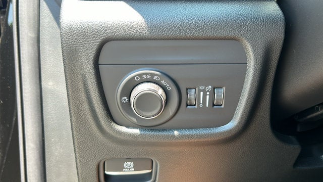 2026 Jeep Grand Cherokee L Laredo Altitude