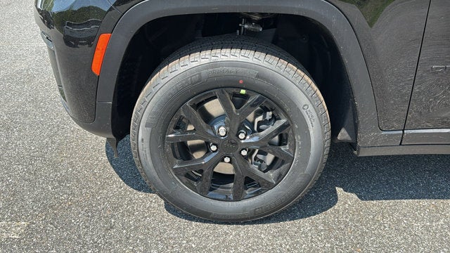 2026 Jeep Grand Cherokee L Laredo Altitude