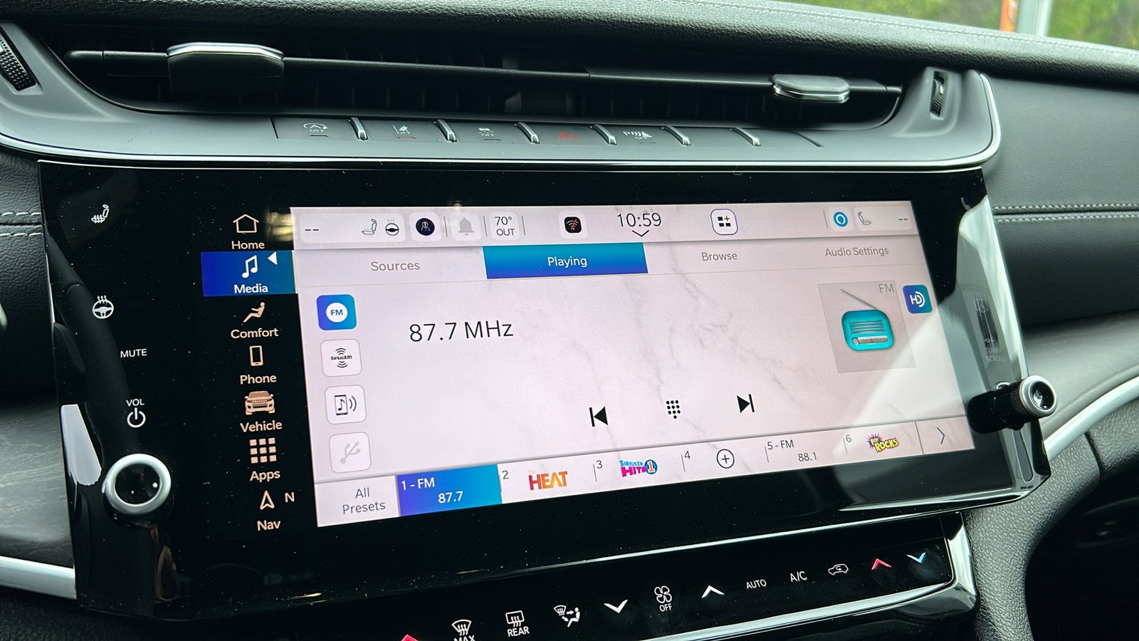 2026 Jeep Grand Cherokee L Laredo Altitude