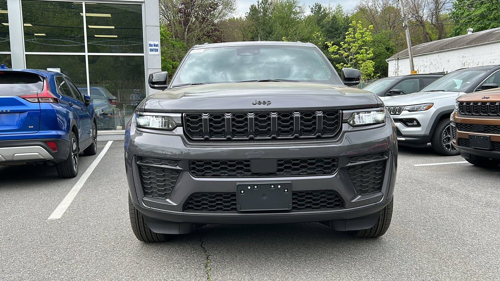 2026 Jeep Grand Cherokee L Laredo Altitude