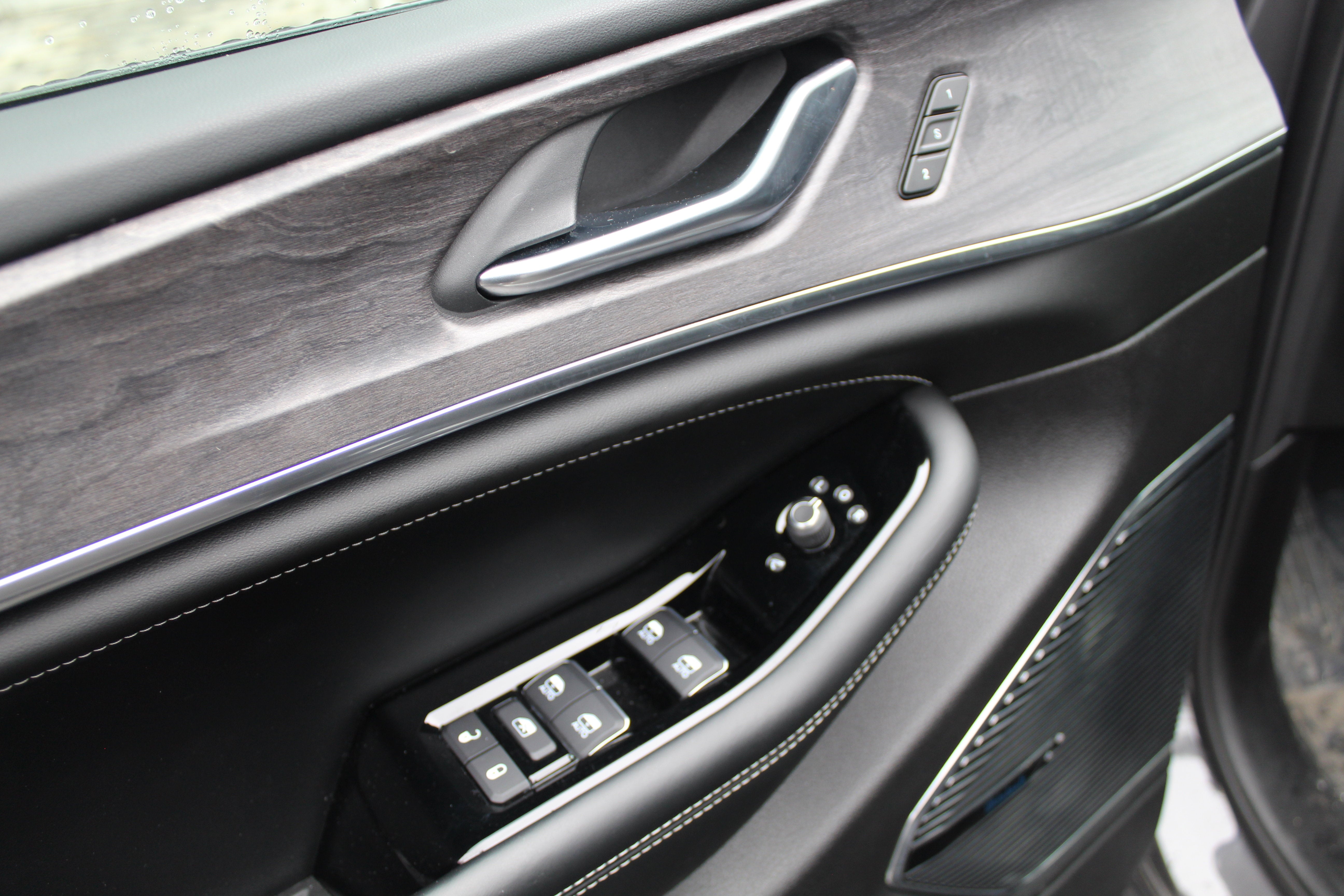 2022 Jeep Grand Cherokee 4xe Overland