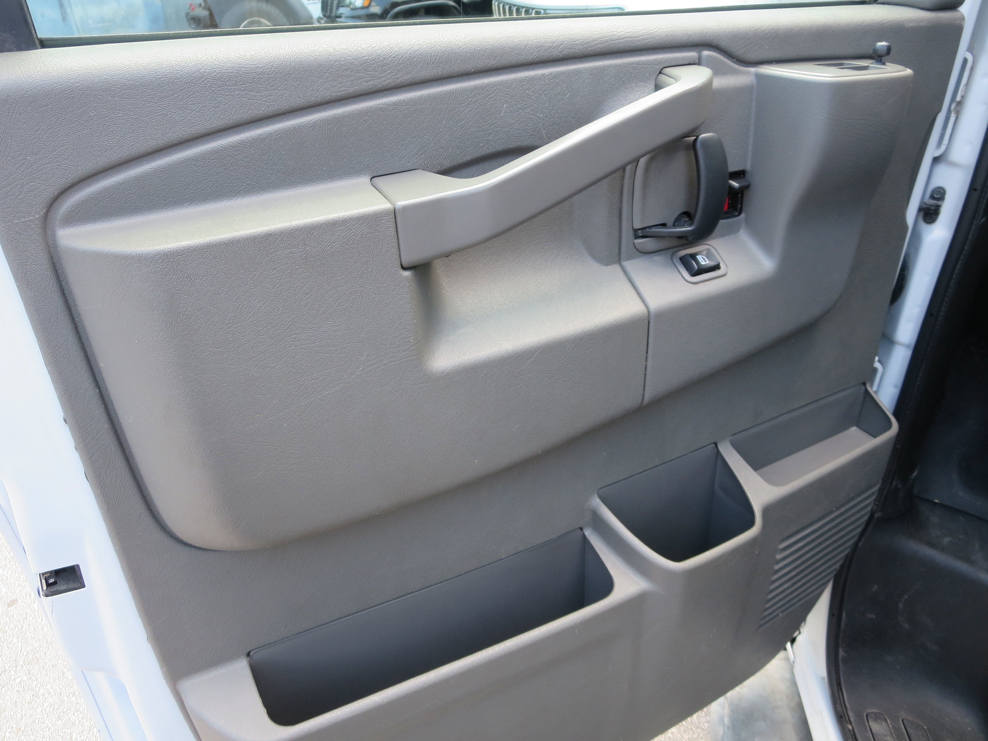 2023 GMC Savana Cargo Van 2500