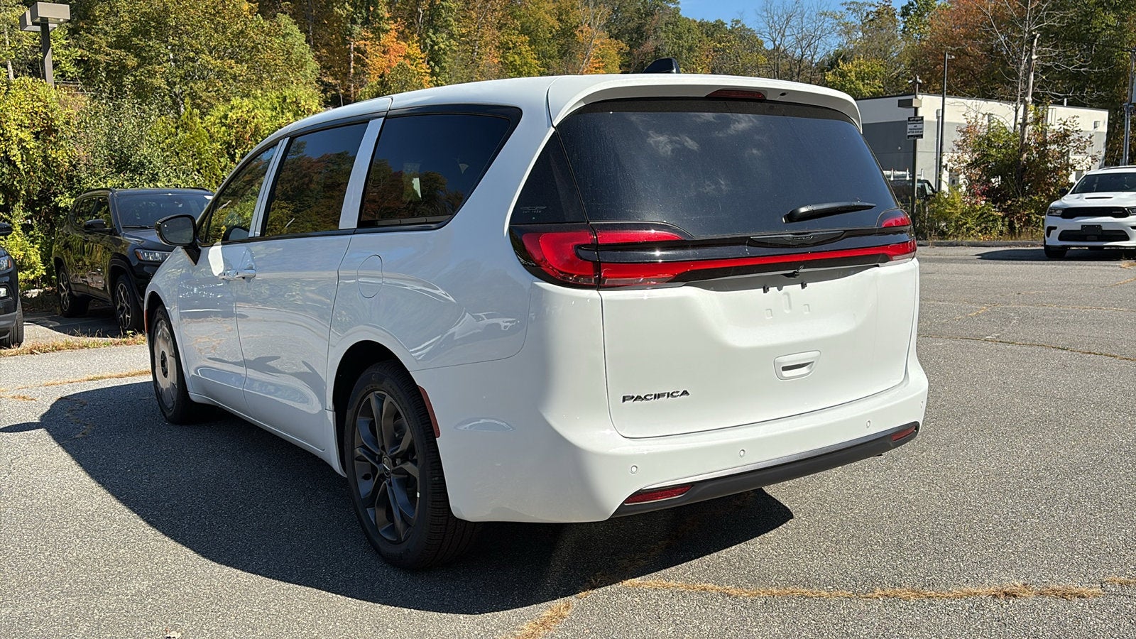 2026 Chrysler Pacifica Select